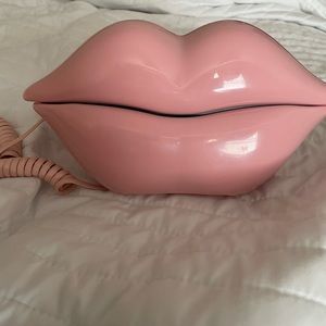 Lipstick Phone